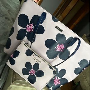 Kate Spade New York Limited Edition Grand Flora Margareta Tote and Wristlet